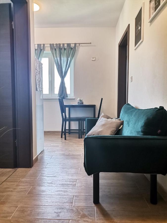 Marin Appartement Lopar Buitenkant foto