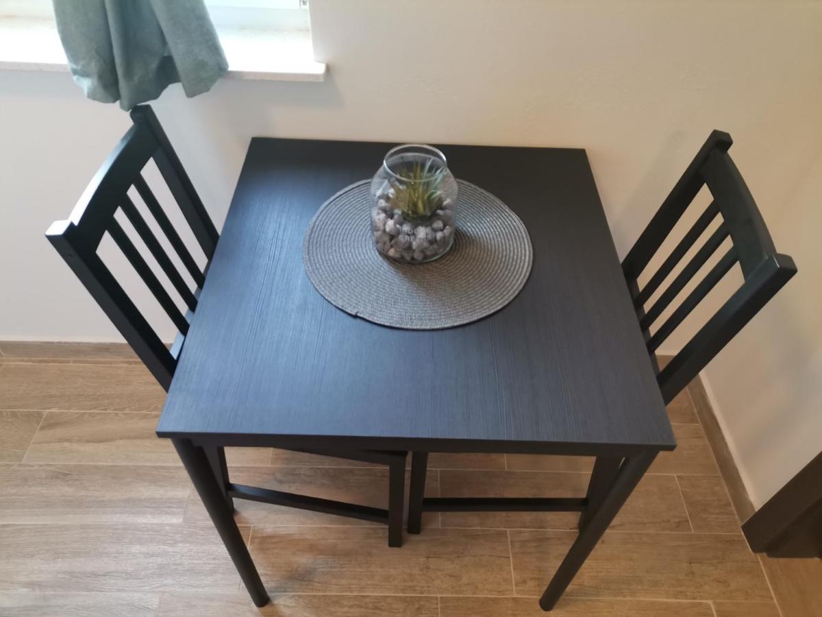 Marin Appartement Lopar Buitenkant foto