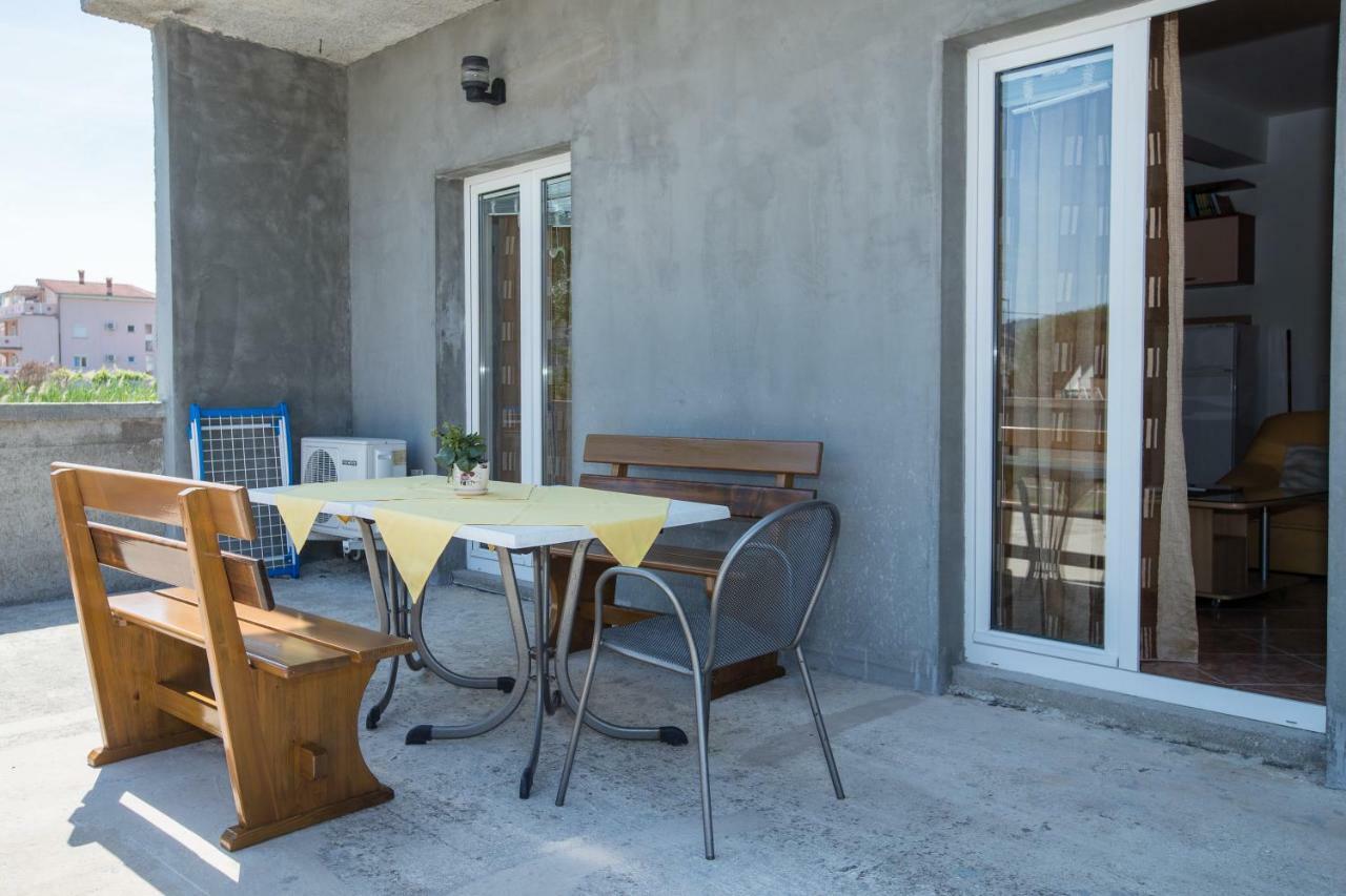 Marin Appartement Lopar Buitenkant foto