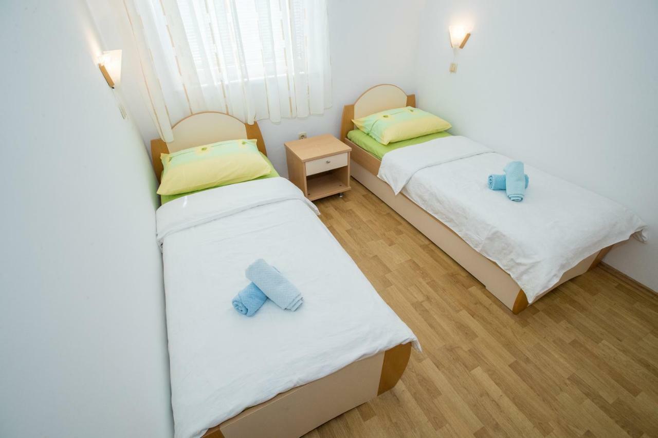 Marin Appartement Lopar Buitenkant foto