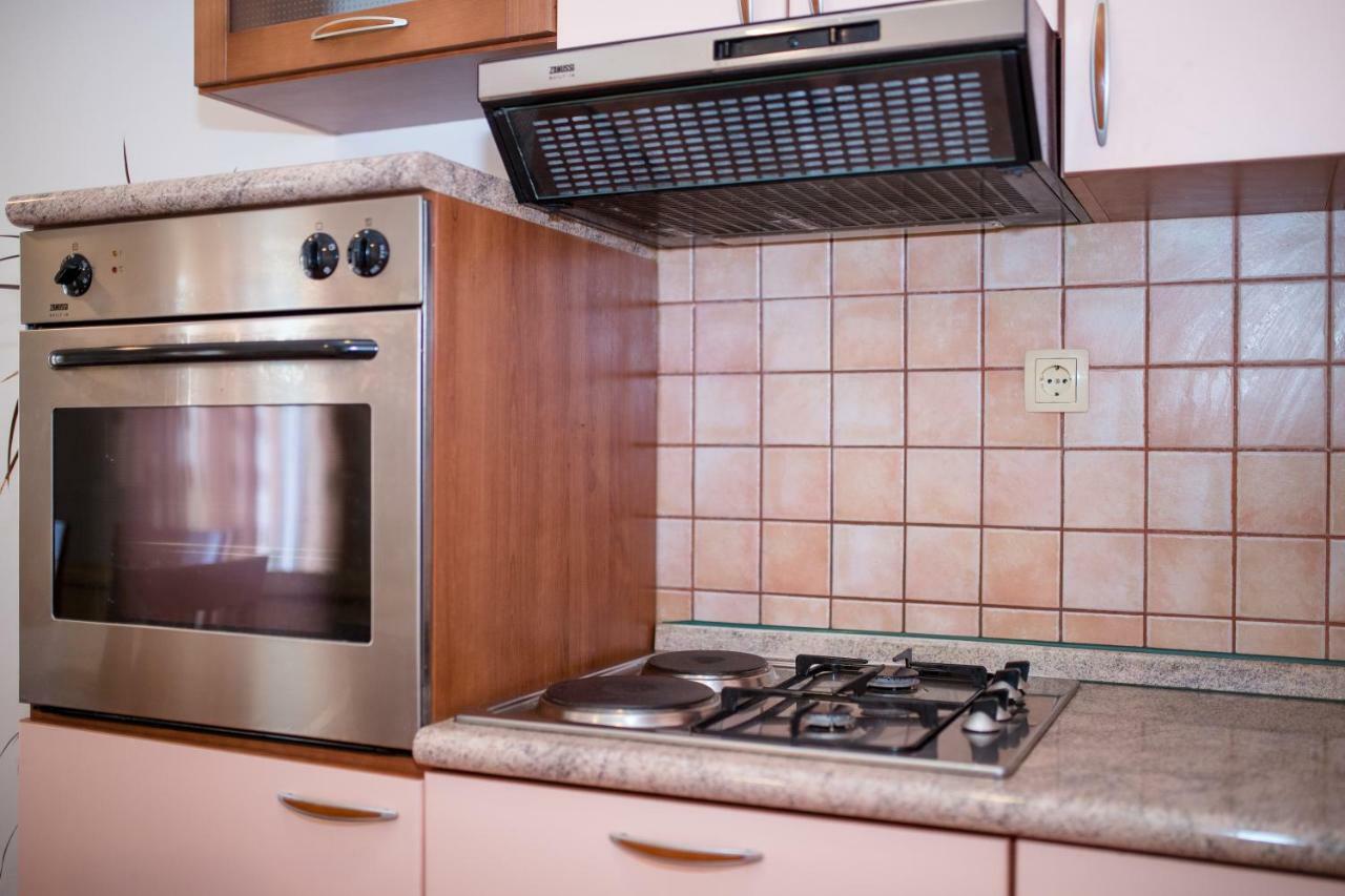 Marin Appartement Lopar Buitenkant foto