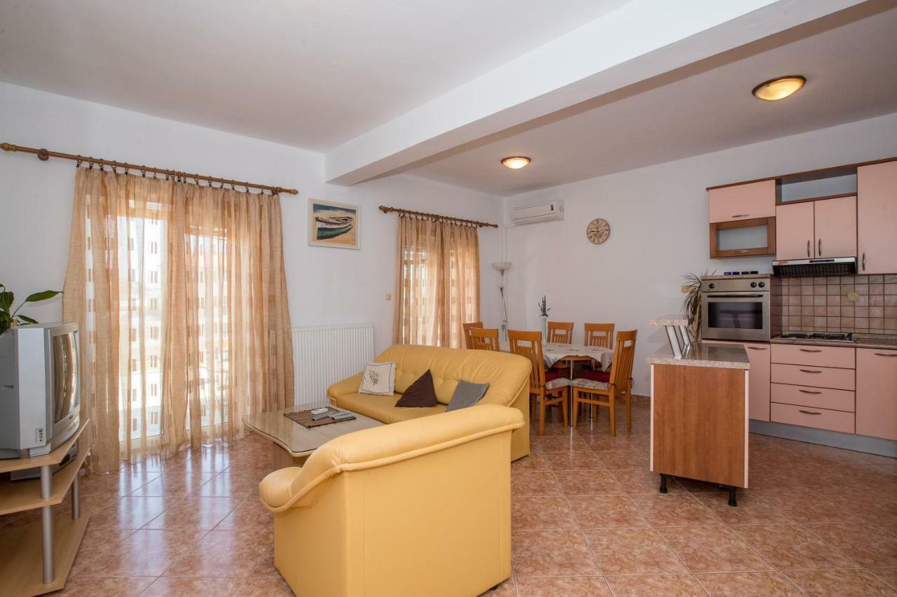 Marin Appartement Lopar Buitenkant foto